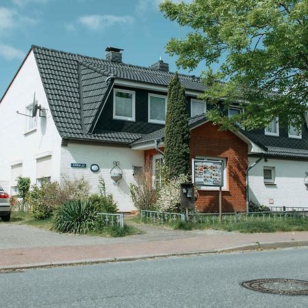 Haus-Karin-Ferienwohnung-2 บือซุม ภายนอก รูปภาพ