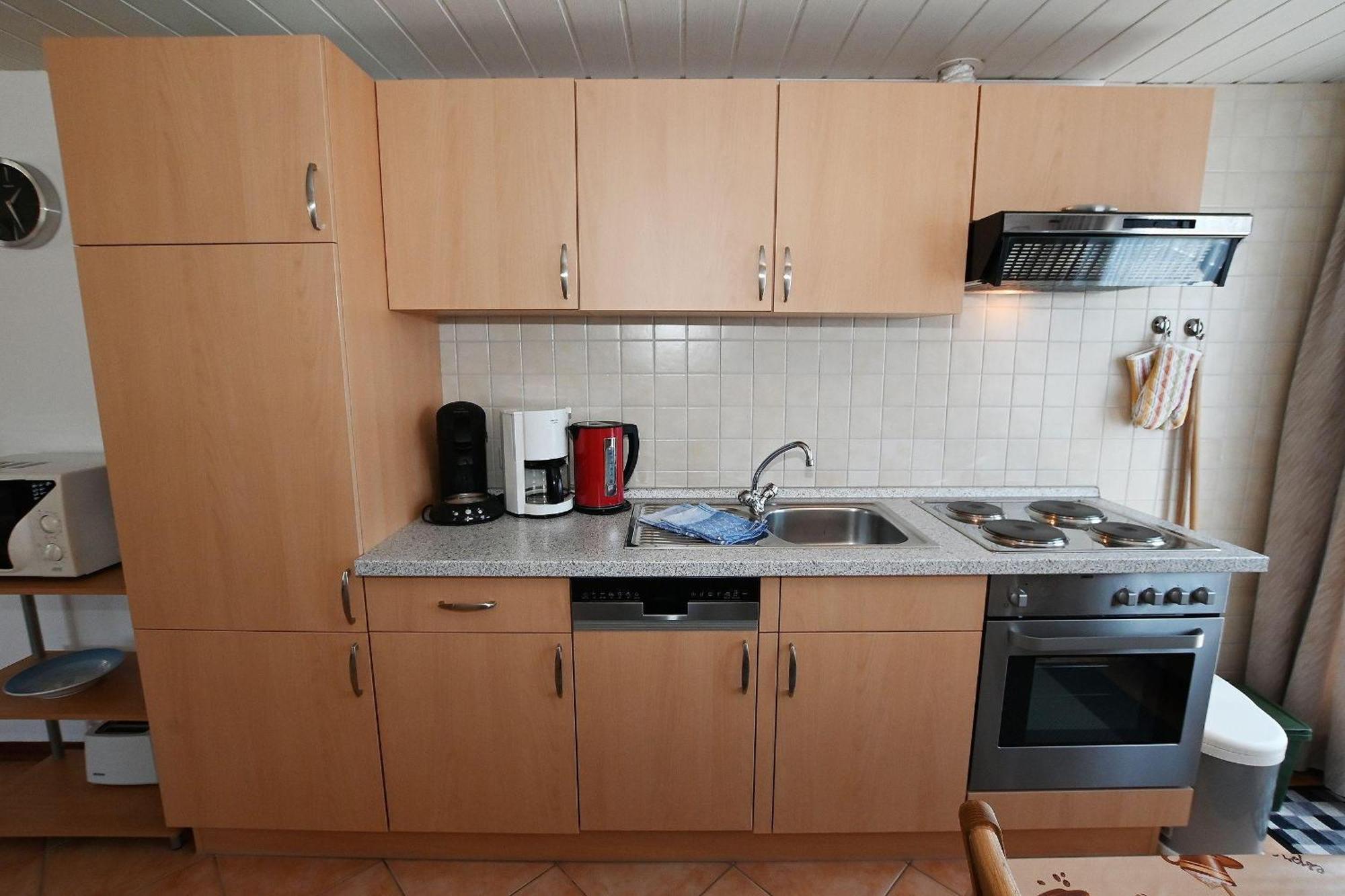 Haus-Karin-Ferienwohnung-2 บือซุม ภายนอก รูปภาพ