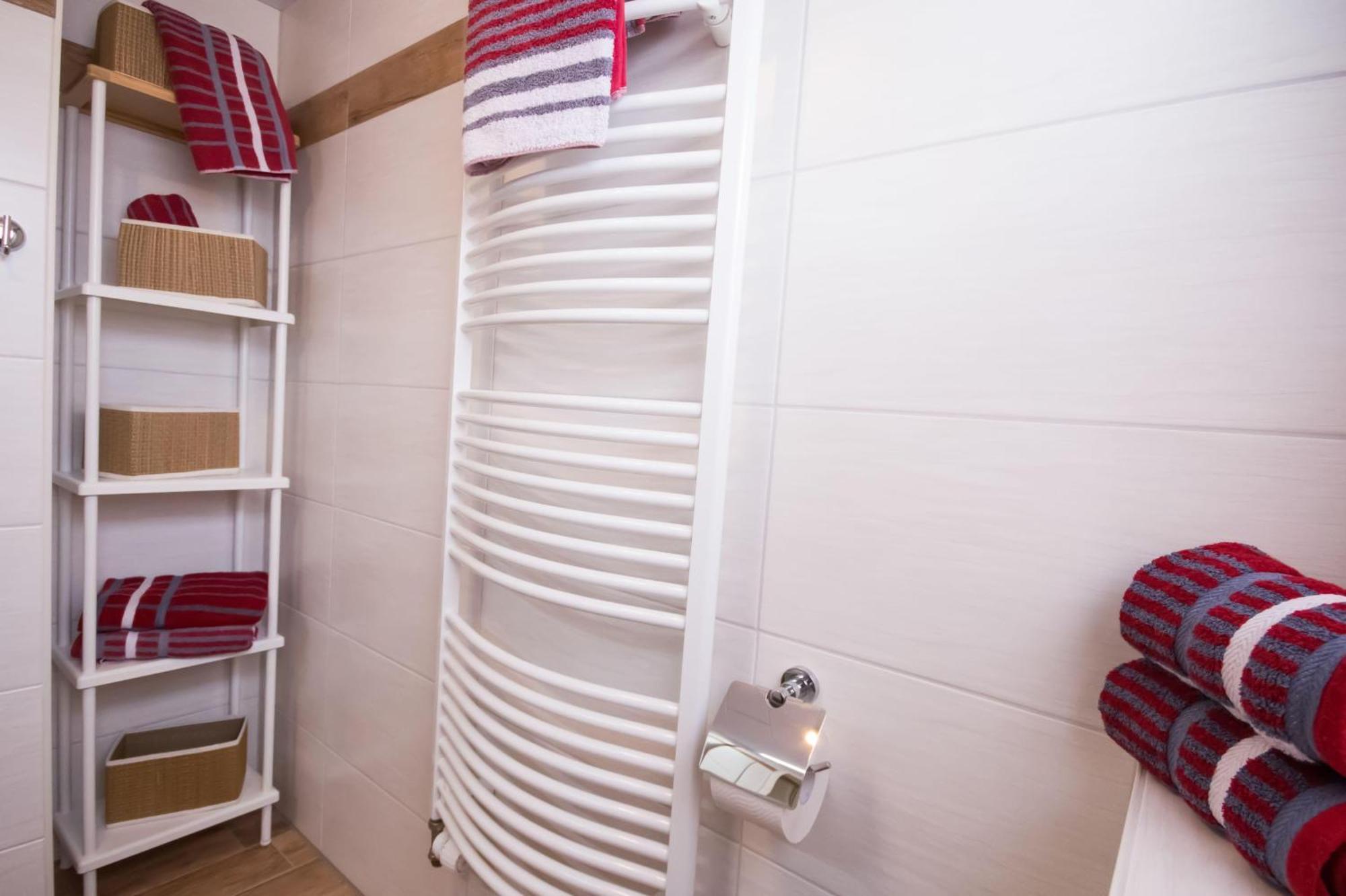 Haus-Karin-Ferienwohnung-2 บือซุม ภายนอก รูปภาพ