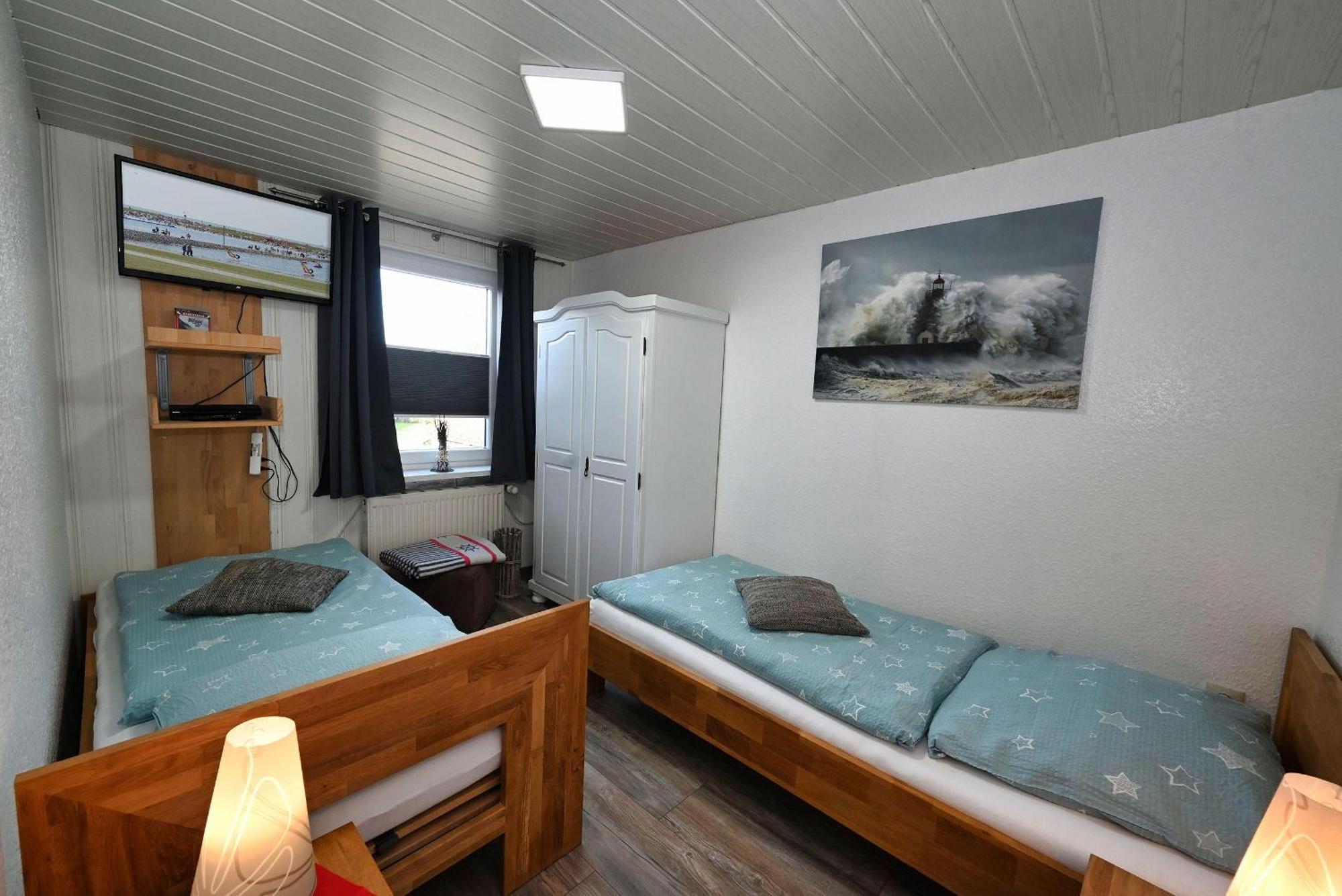 Haus-Karin-Ferienwohnung-2 บือซุม ภายนอก รูปภาพ